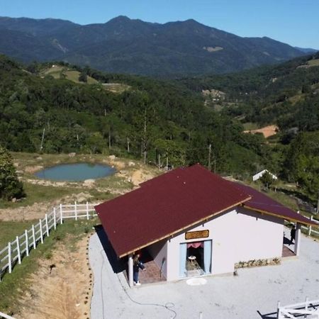 Cabana Recanto Do Arruda Para Casal Em Aguas Mornas Exterior foto